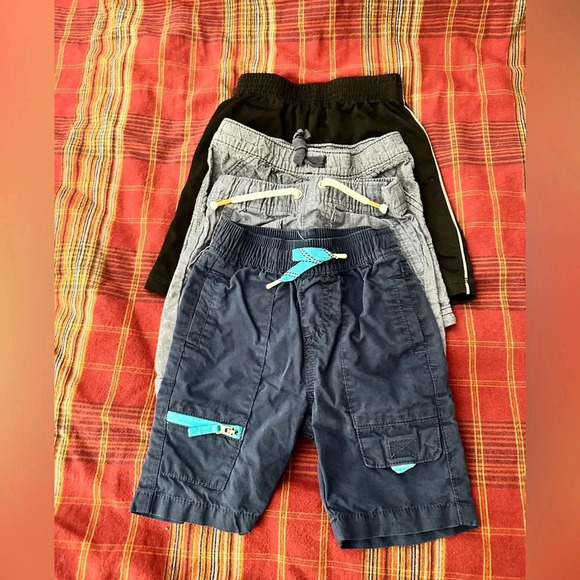 4 18 months bundle of shorts - Picture 1 of 3